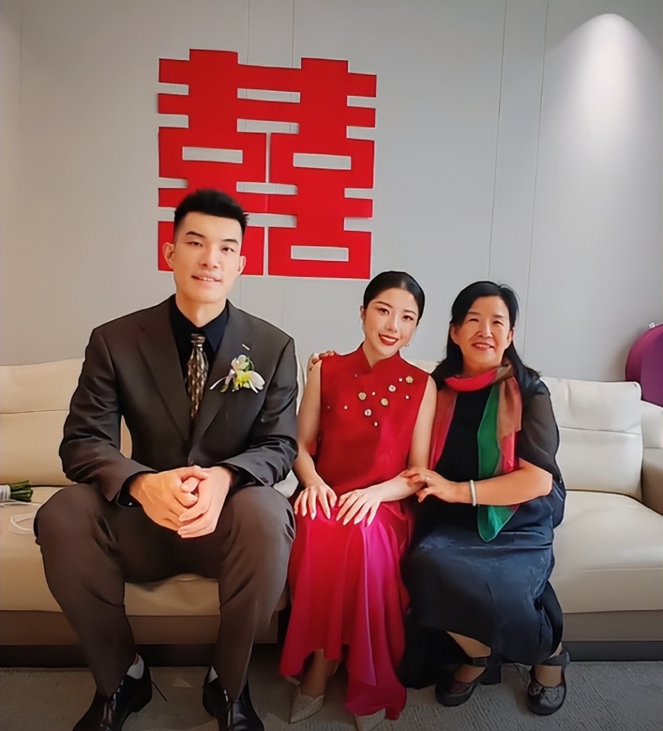 他成为广州