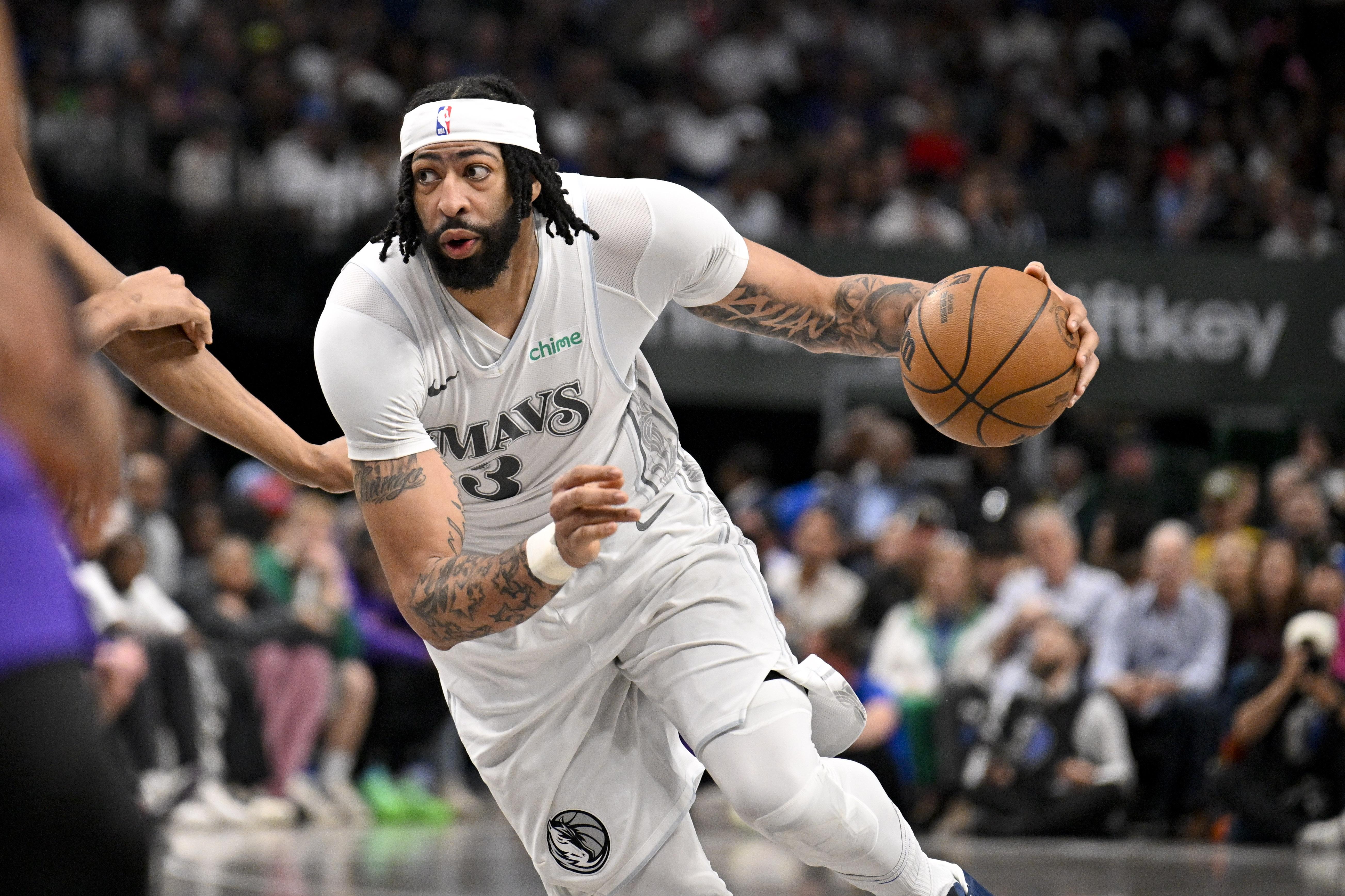 阿德托昆博, 队再待一个