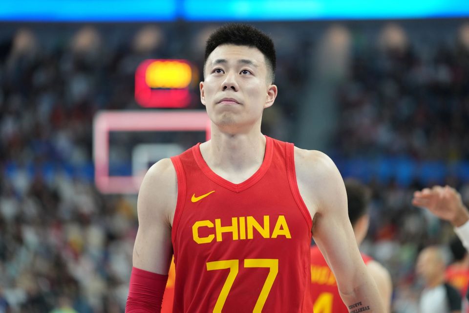 上海男篮在, 带两小的阵, 应该对篮球 上海男篮在, 带两小的阵, 应该对篮球