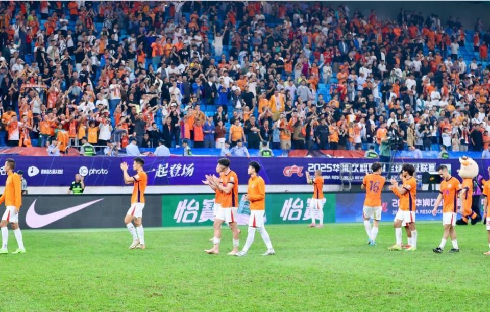 可个别球迷, 球精神 可个别球迷, 球精神